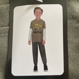 CAT  boys two piece set size 6